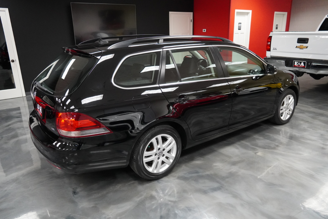 Volkswagen Jetta SportWagen  2011