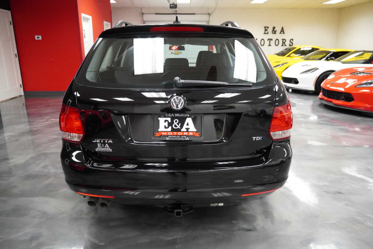 Volkswagen Jetta SportWagen  2011