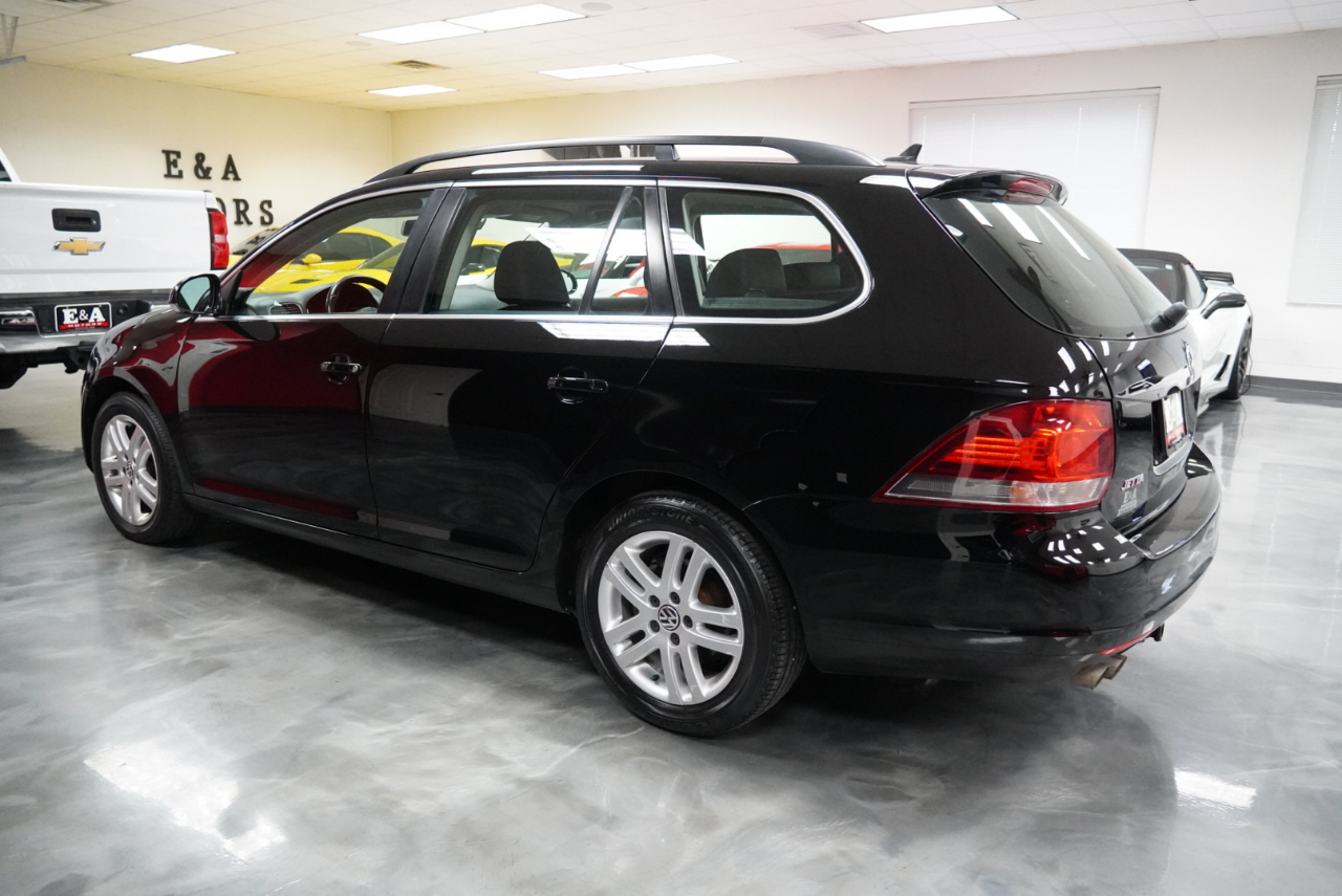 Volkswagen Jetta SportWagen  2011