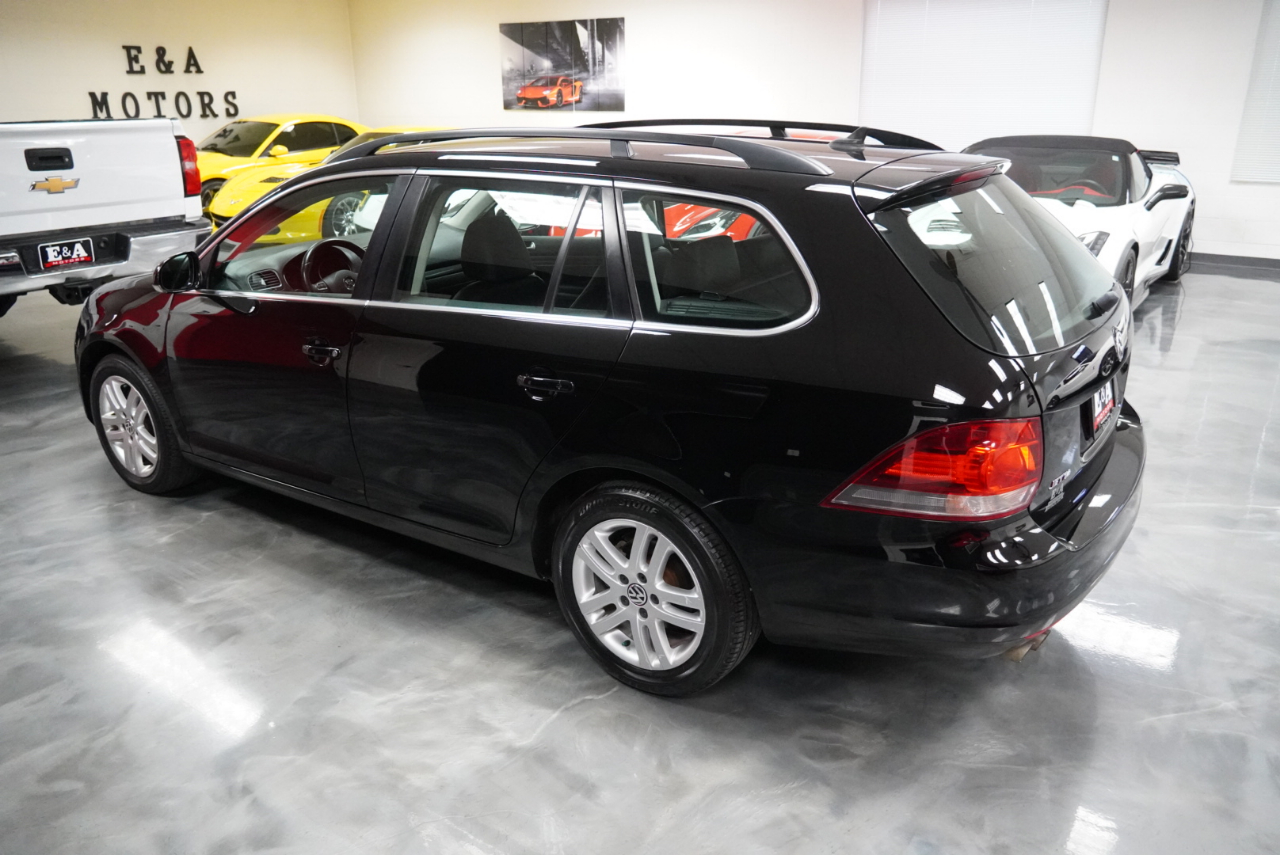Volkswagen Jetta SportWagen  2011