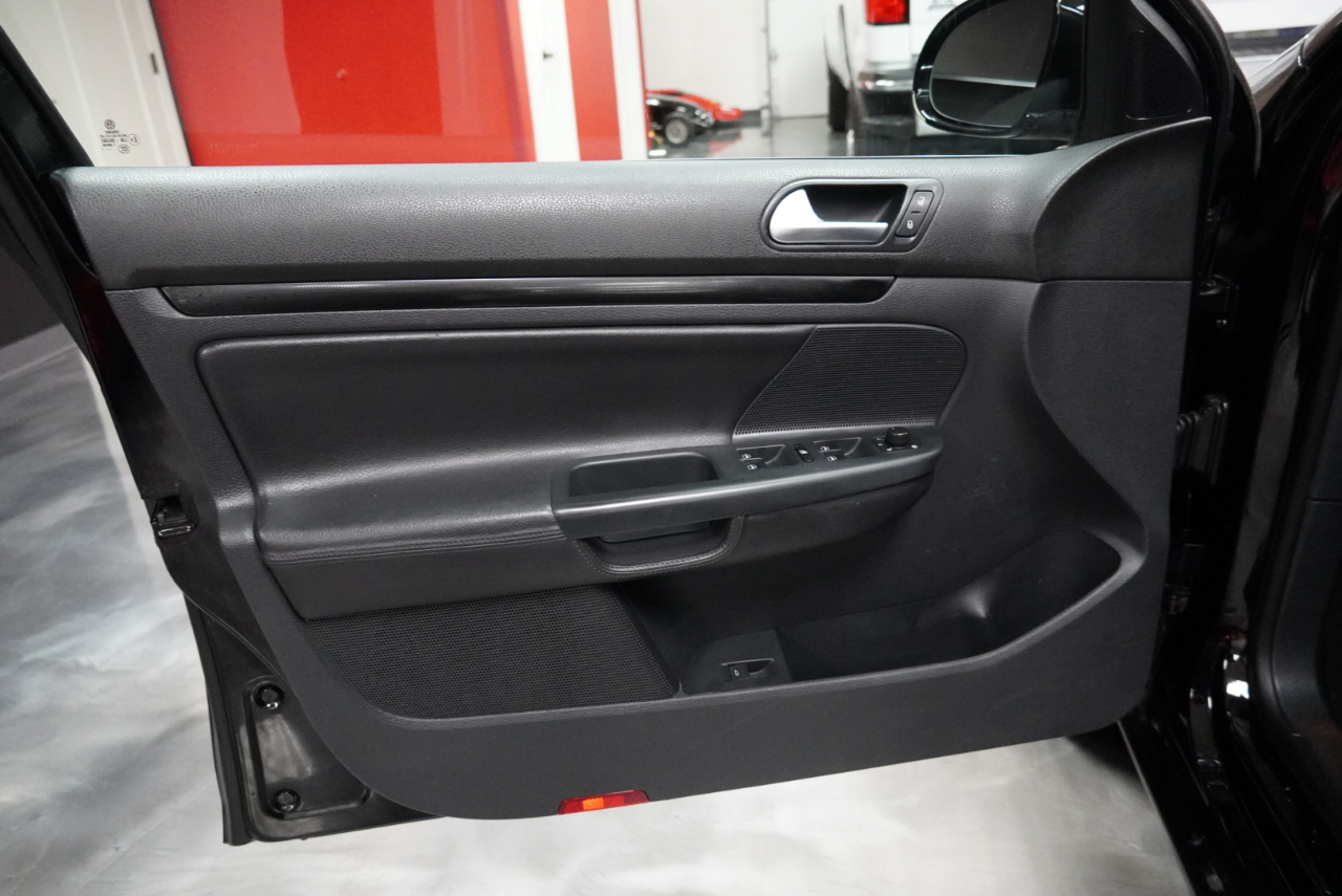 Volkswagen Jetta SportWagen  2011