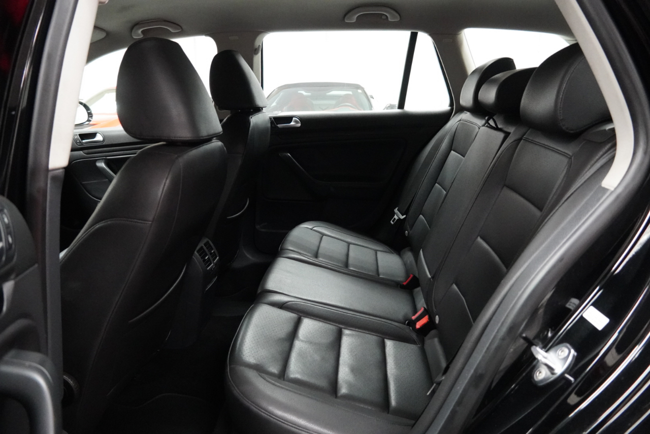 Volkswagen Jetta SportWagen  2011