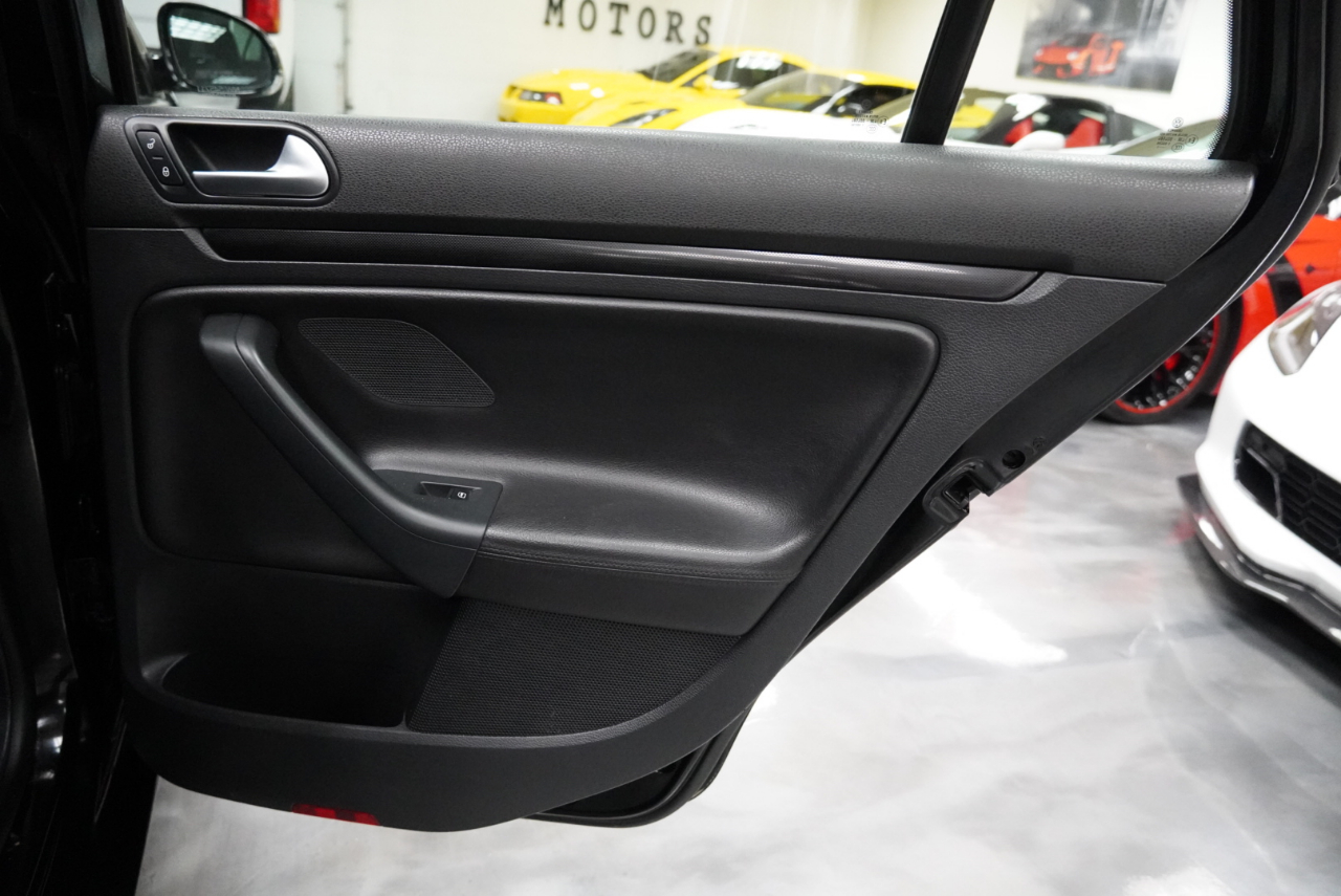 Volkswagen Jetta SportWagen  2011