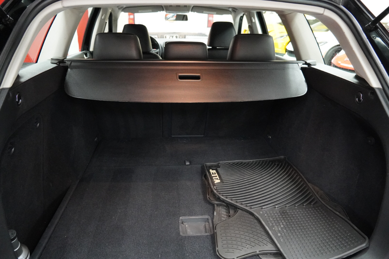 Volkswagen Jetta SportWagen  2011