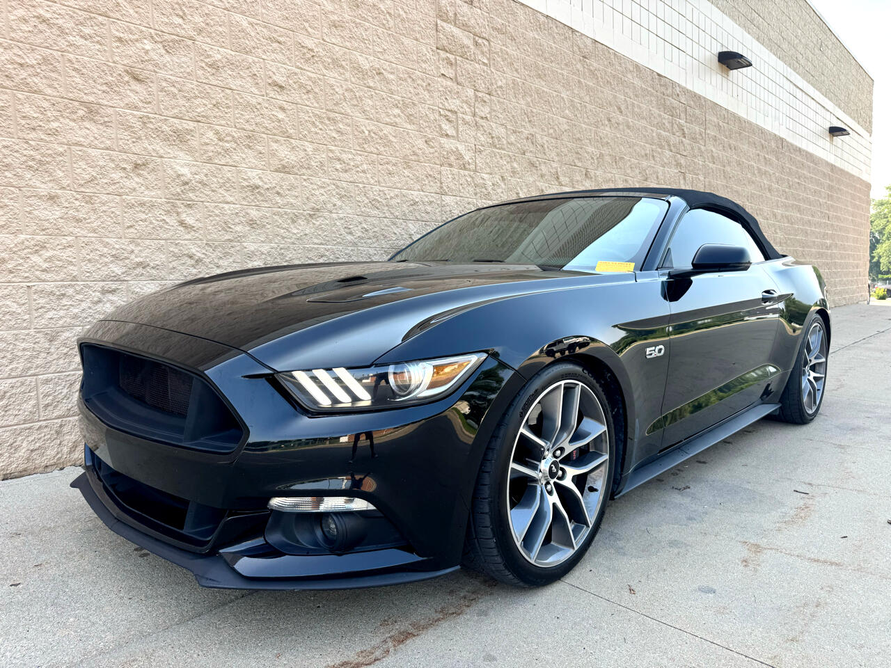2017 Ford Mustang GT Premium Convertible photo 4