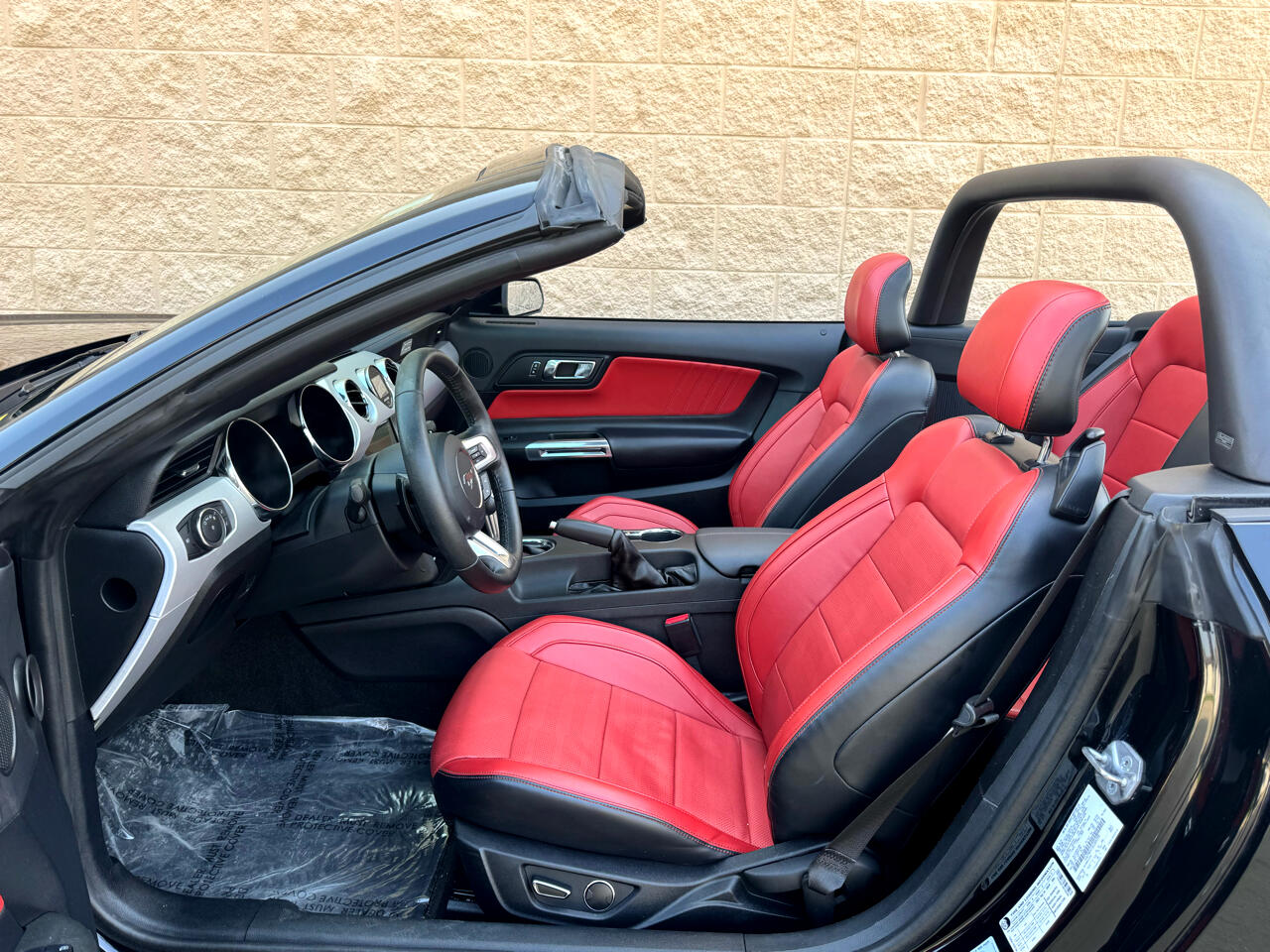 2017 Ford Mustang GT Premium Convertible photo 6
