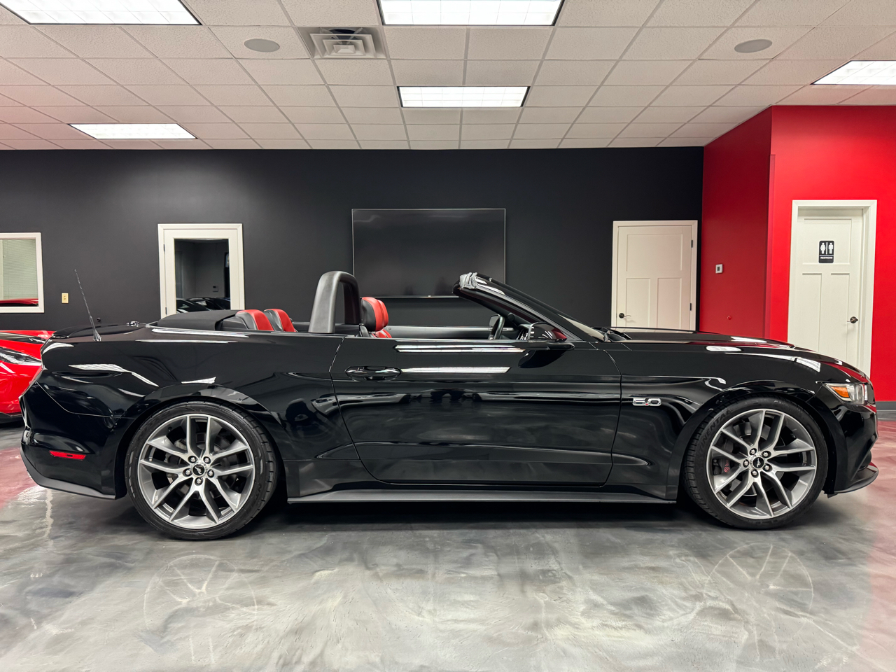 Ford Mustang GT Premium Convertible 2017 Ford Mustang GT Premium Convertible 2017