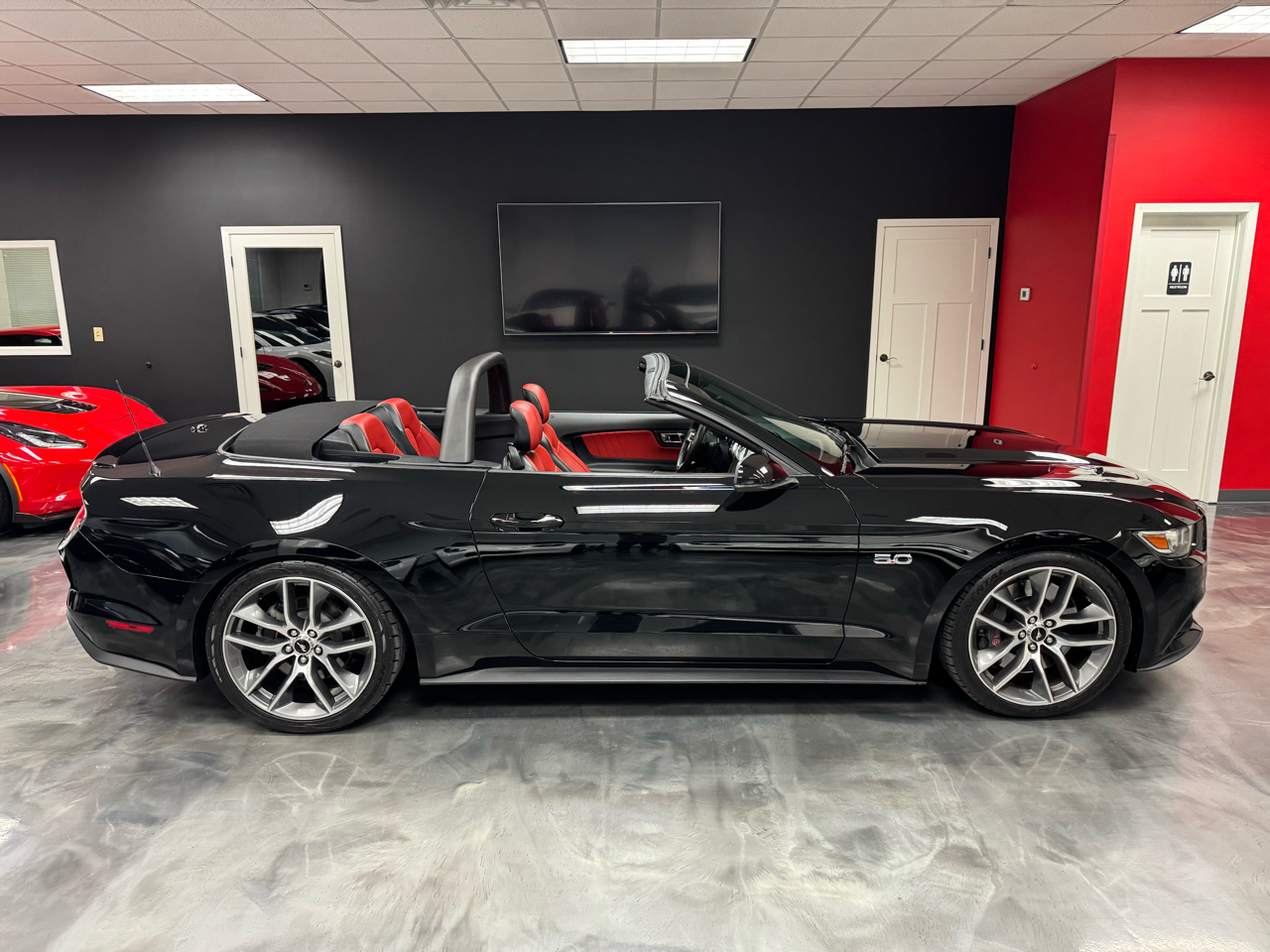 Ford Mustang GT Premium Convertible 2017 Ford Mustang GT Premium Convertible 2017