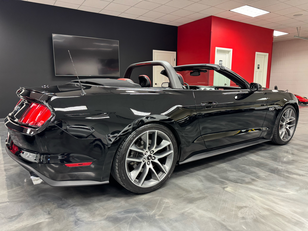 Ford Mustang GT Premium Convertible 2017 Ford Mustang GT Premium Convertible 2017
