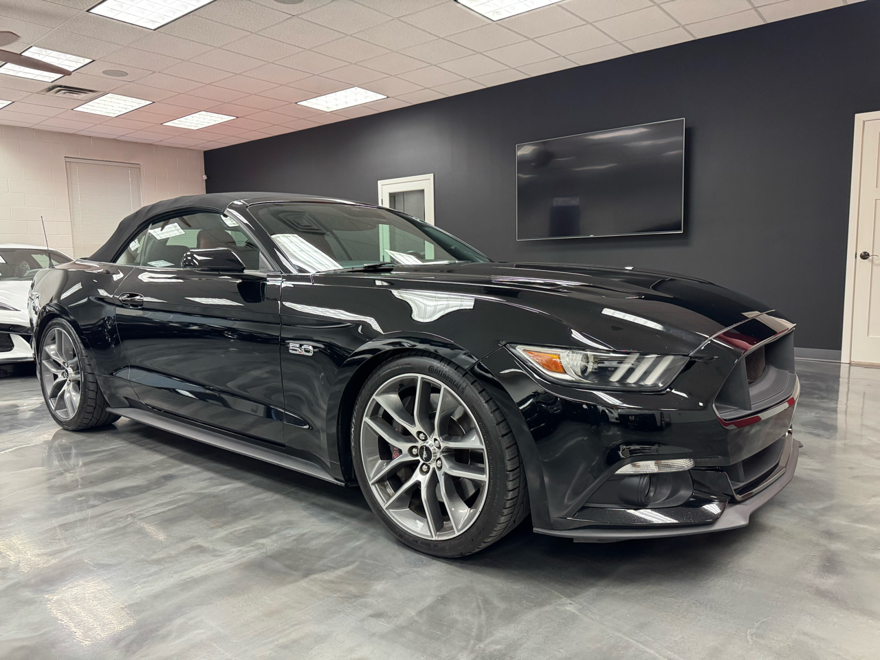 Ford Mustang GT Premium Convertible 2017 Ford Mustang GT Premium Convertible 2017