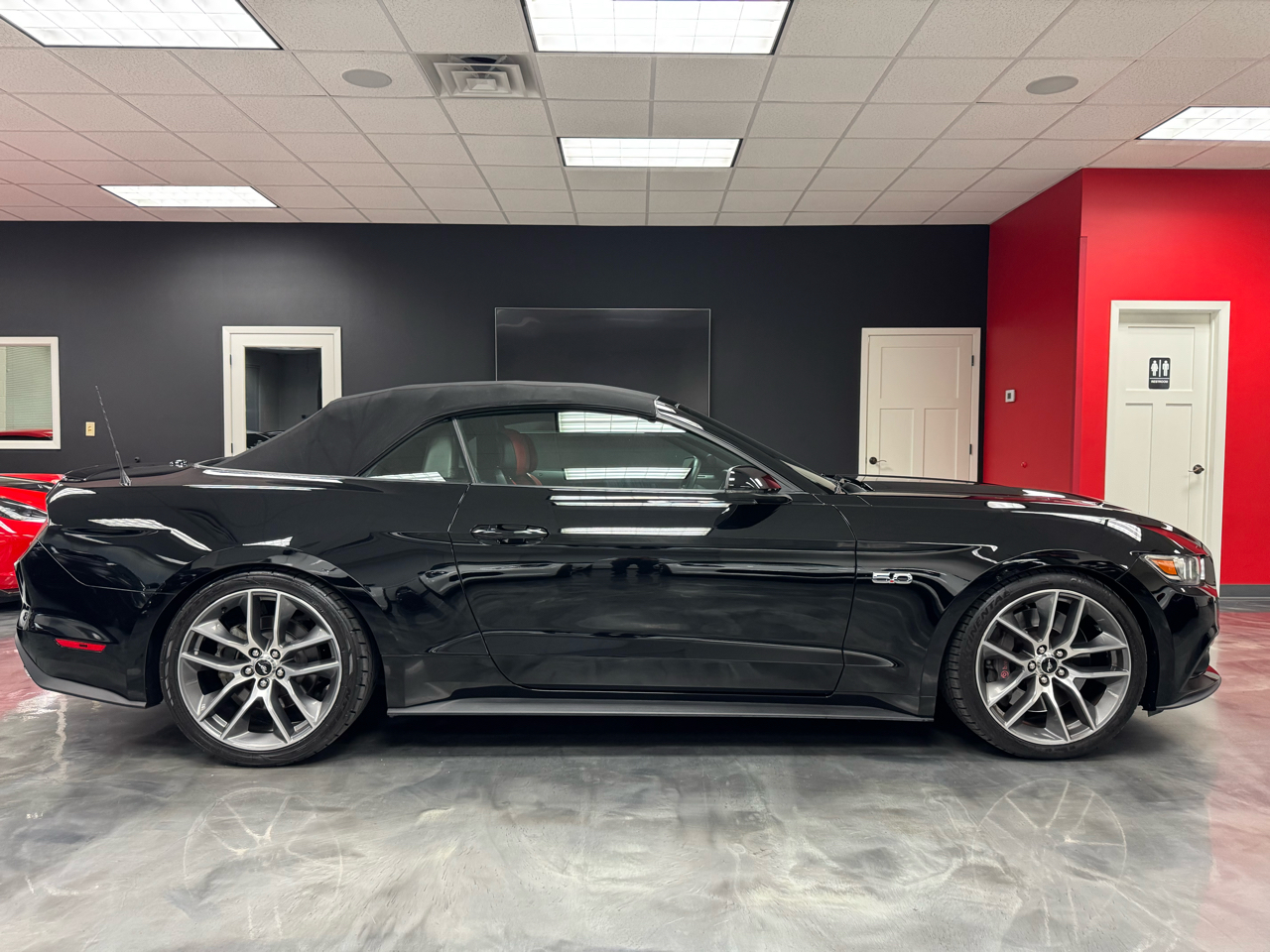 Ford Mustang GT Premium Convertible 2017 Ford Mustang GT Premium Convertible 2017