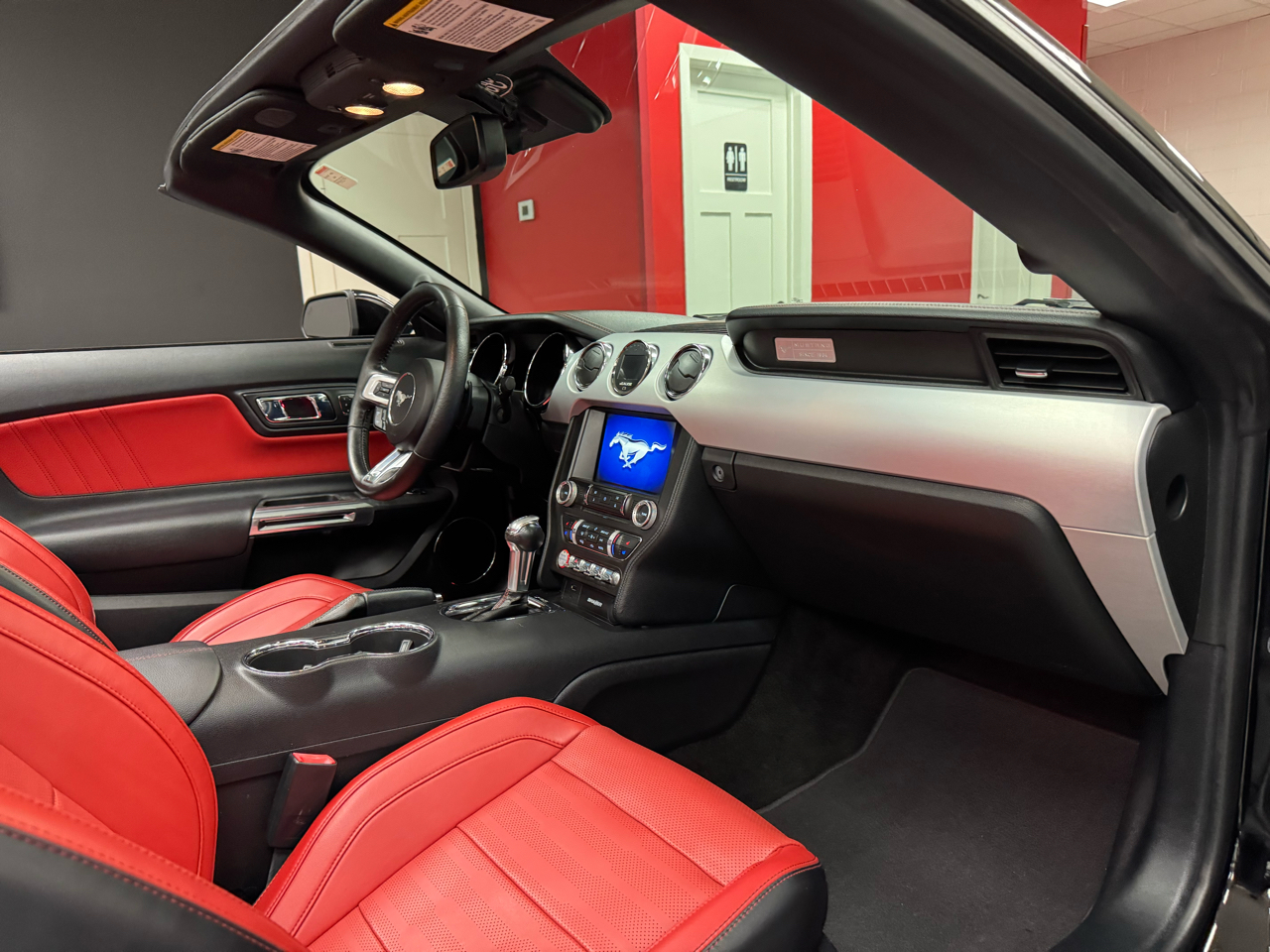 Ford Mustang GT Premium Convertible 2017 Ford Mustang GT Premium Convertible 2017