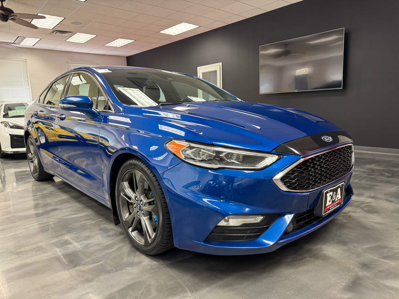 2018 Ford Fusion Sport photo 2