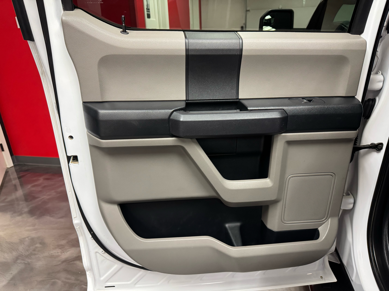 2019 Ford F-150 XLT photo 14