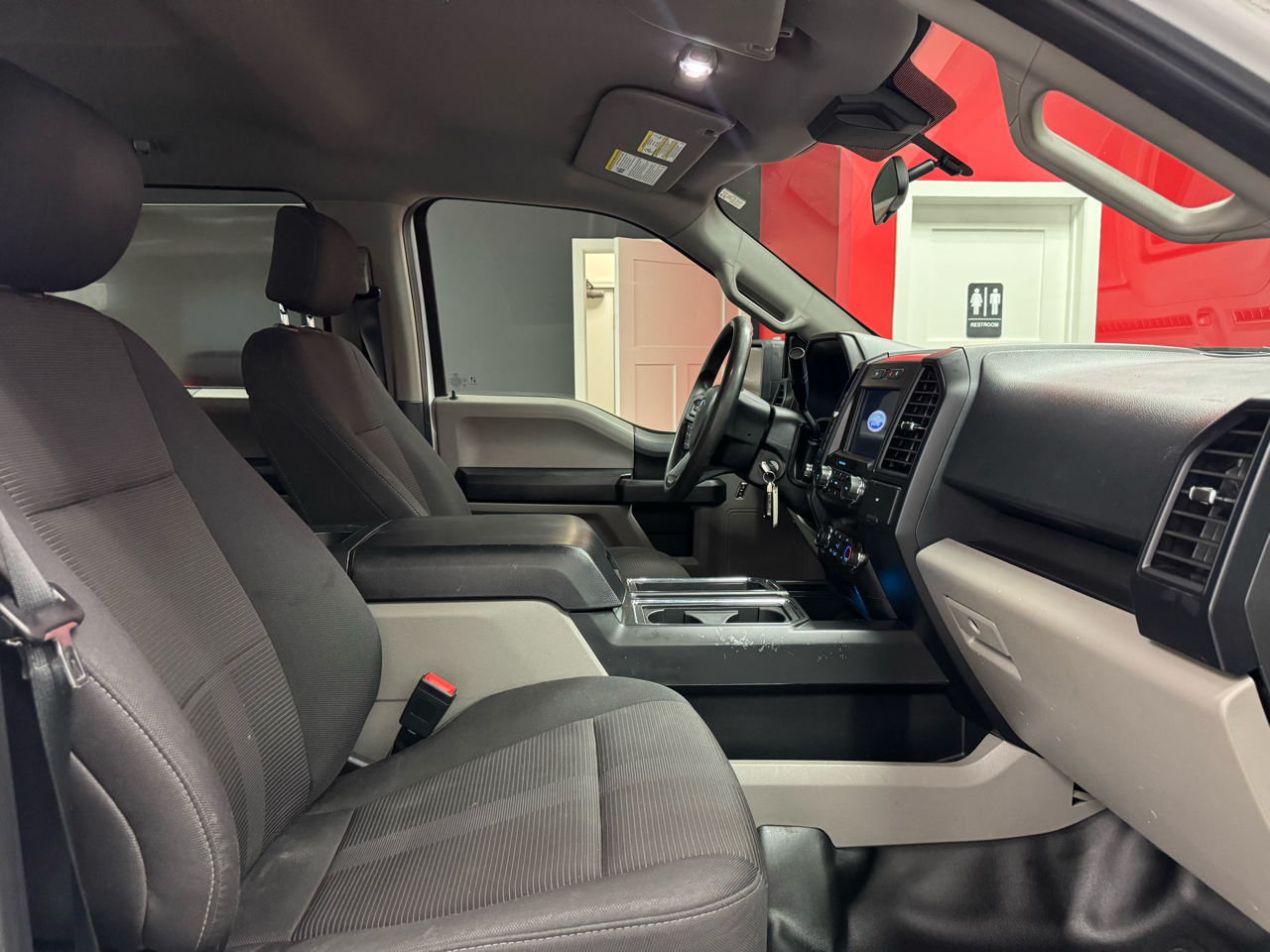 2019 Ford F-150 XLT photo 18
