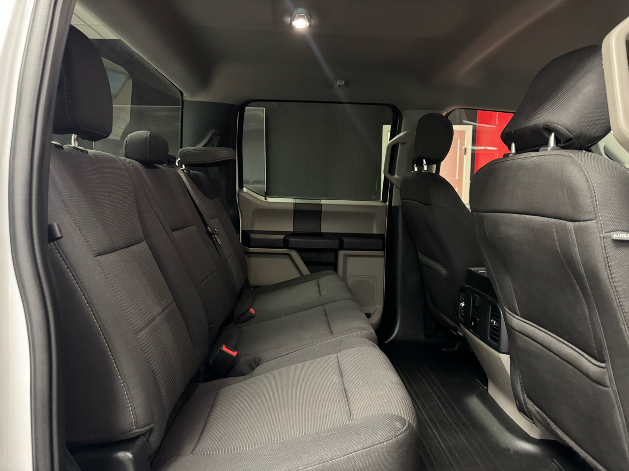 2019 Ford F-150 XLT photo 19