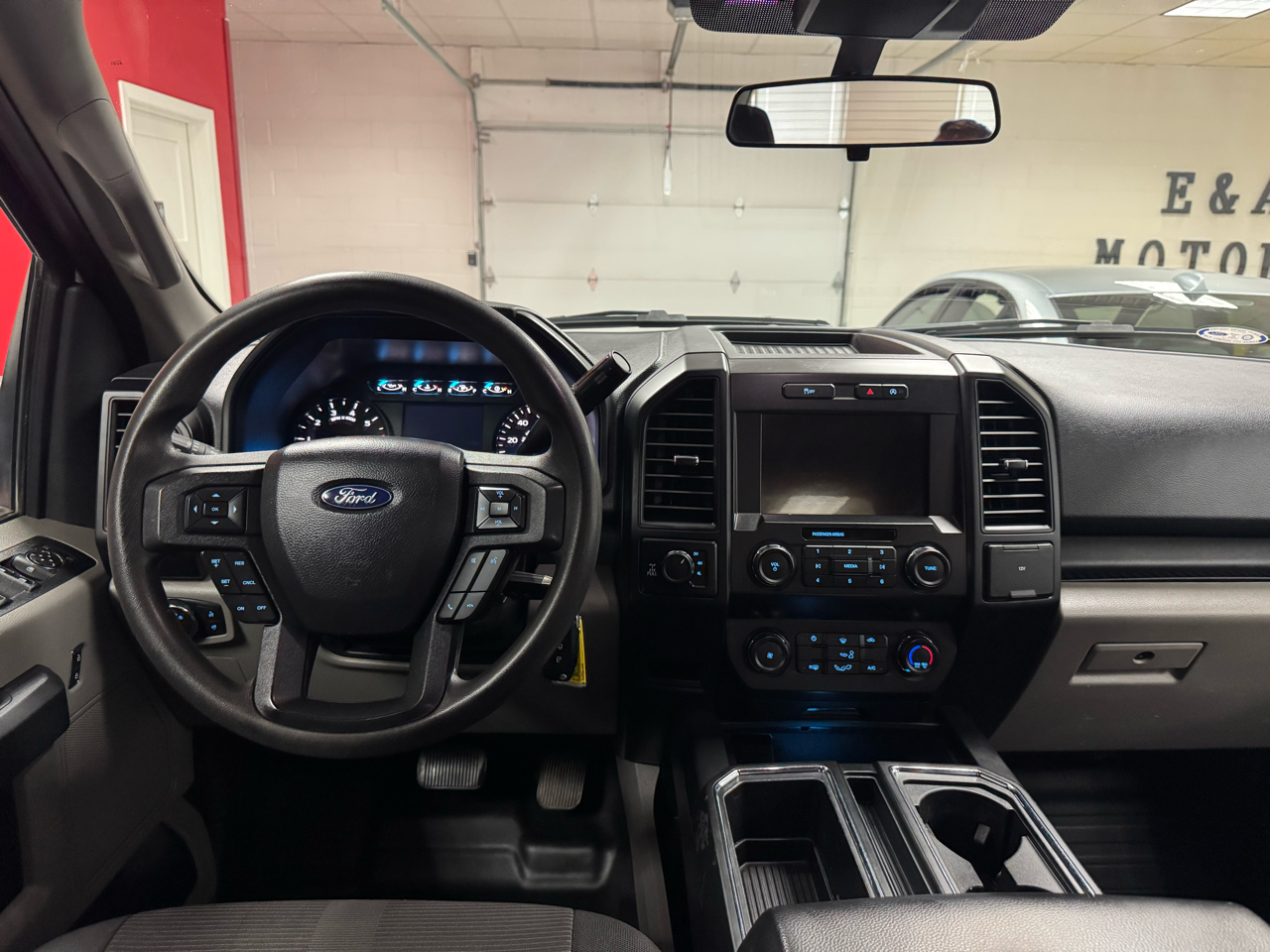 2019 Ford F-150 XLT photo 20