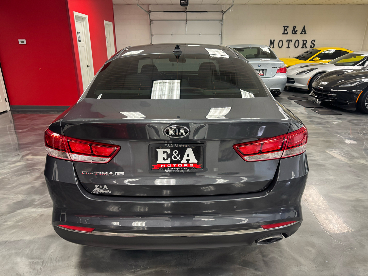 2017 Kia Optima LX photo 8
