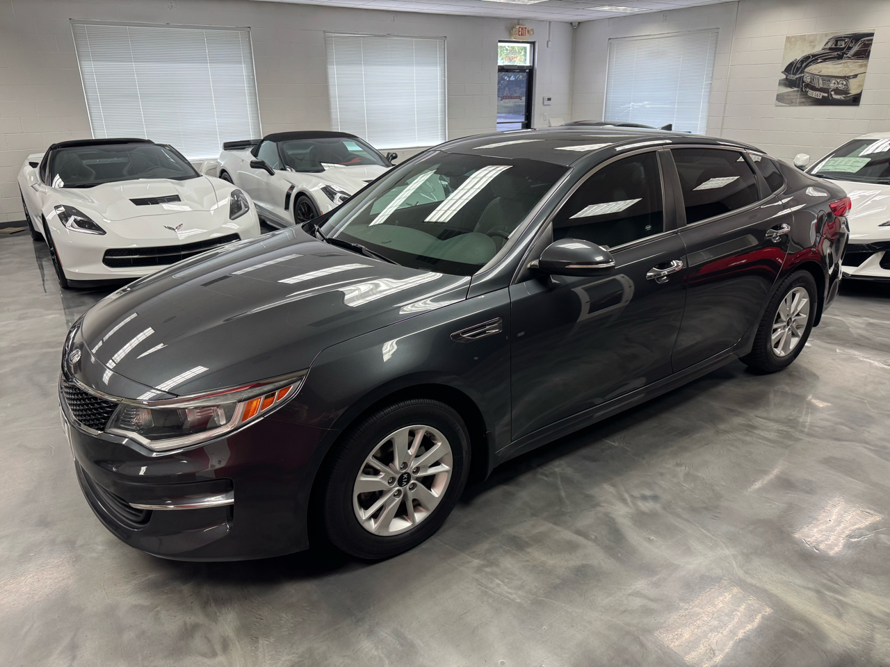 2017 Kia Optima LX photo 13