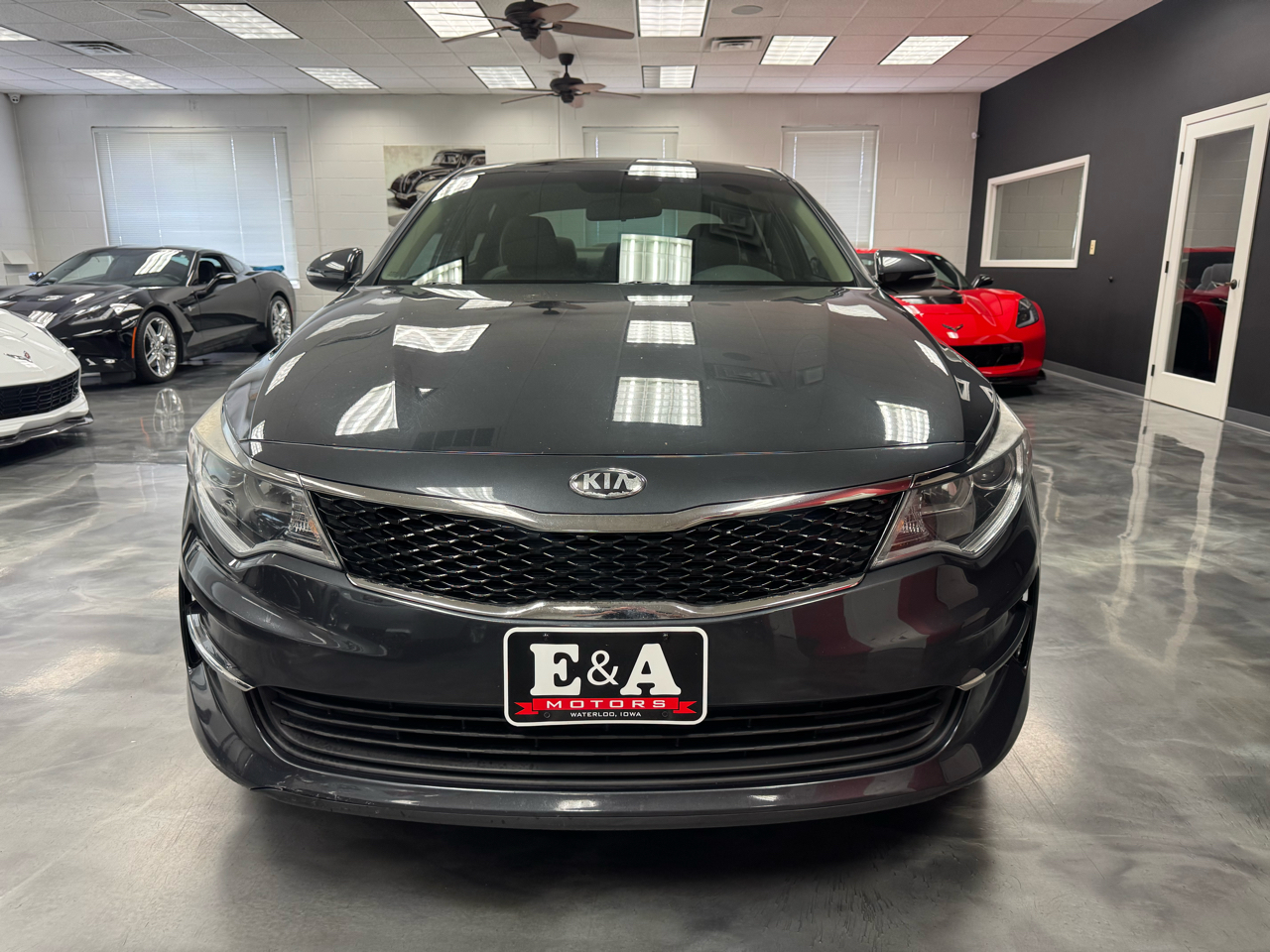2017 Kia Optima LX photo 14