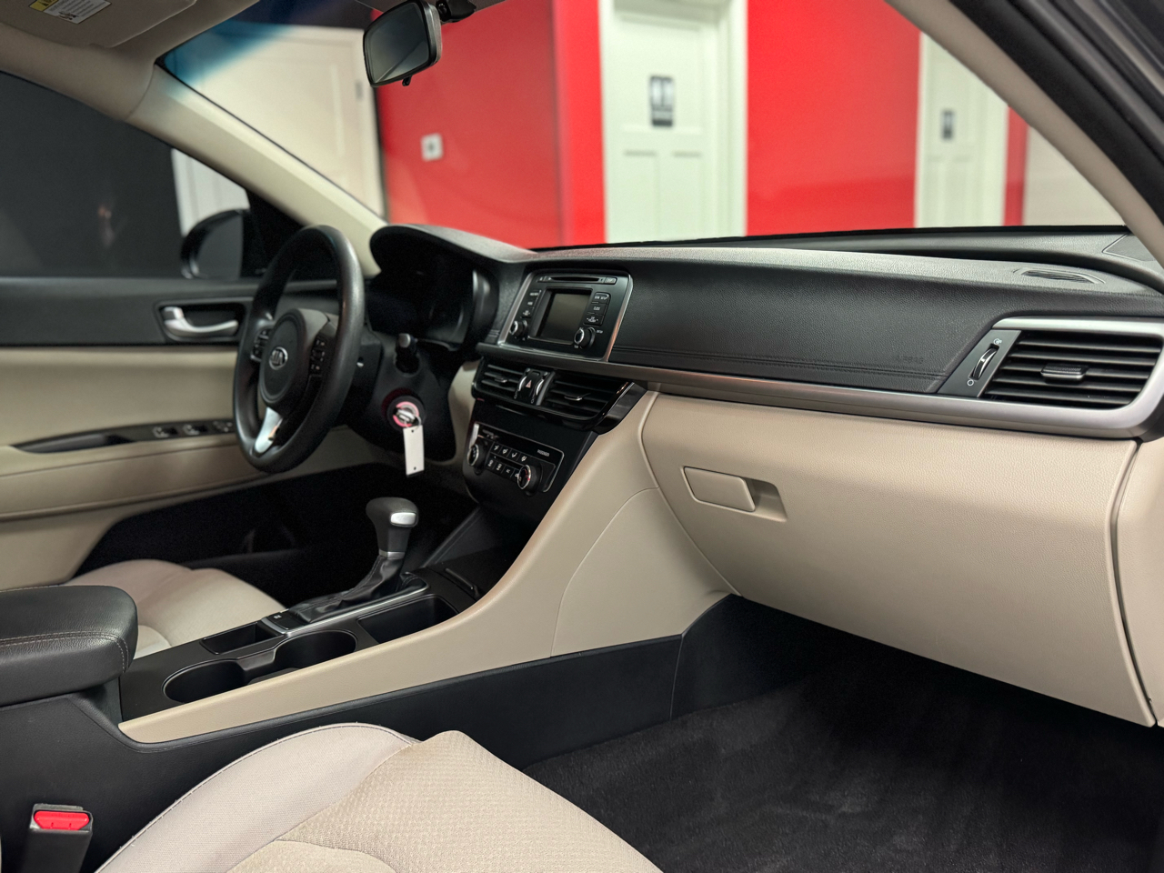 2017 Kia Optima LX photo 21
