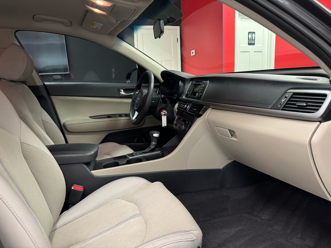2017 Kia Optima LX photo 22