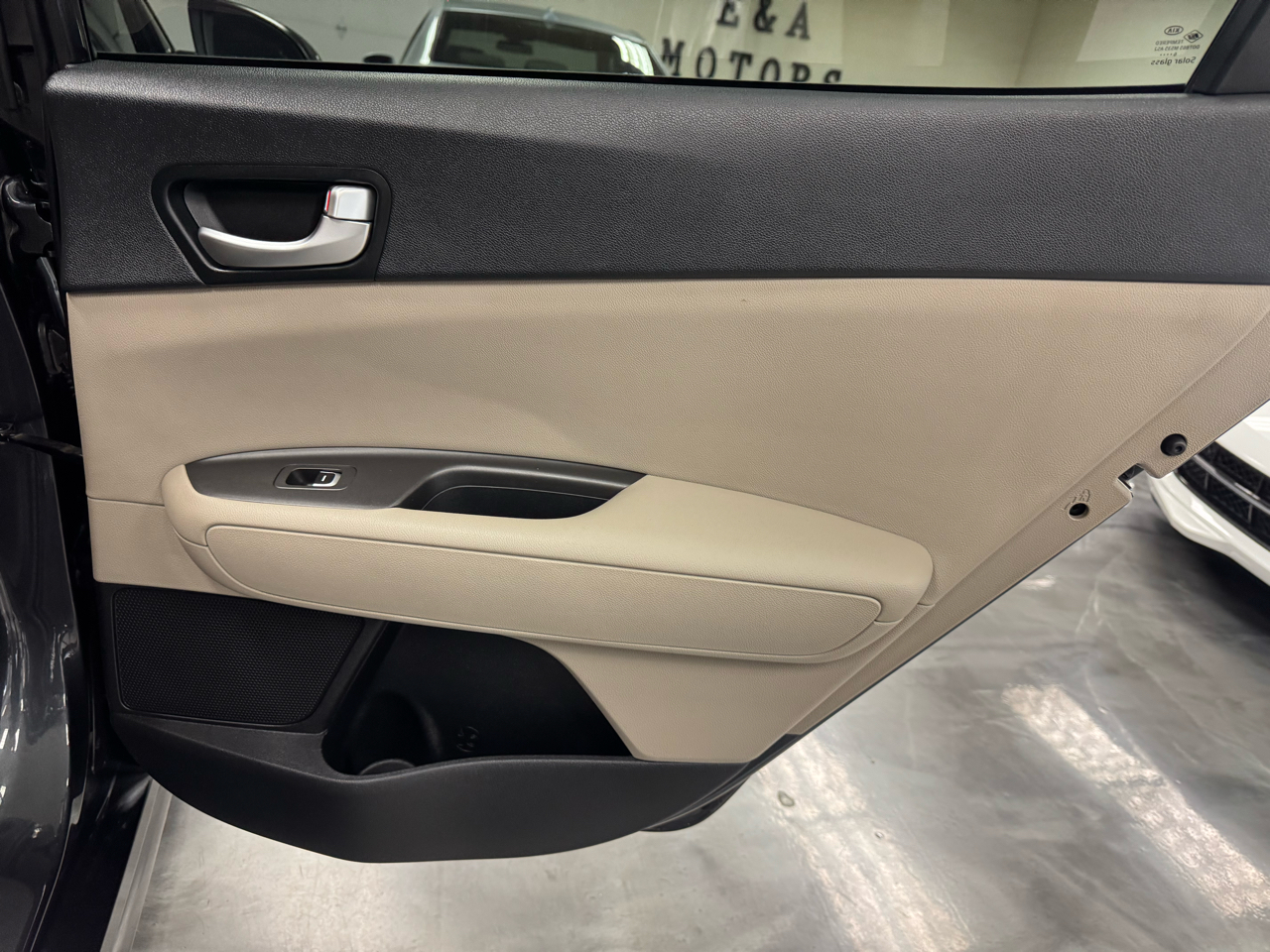 2017 Kia Optima LX photo 26