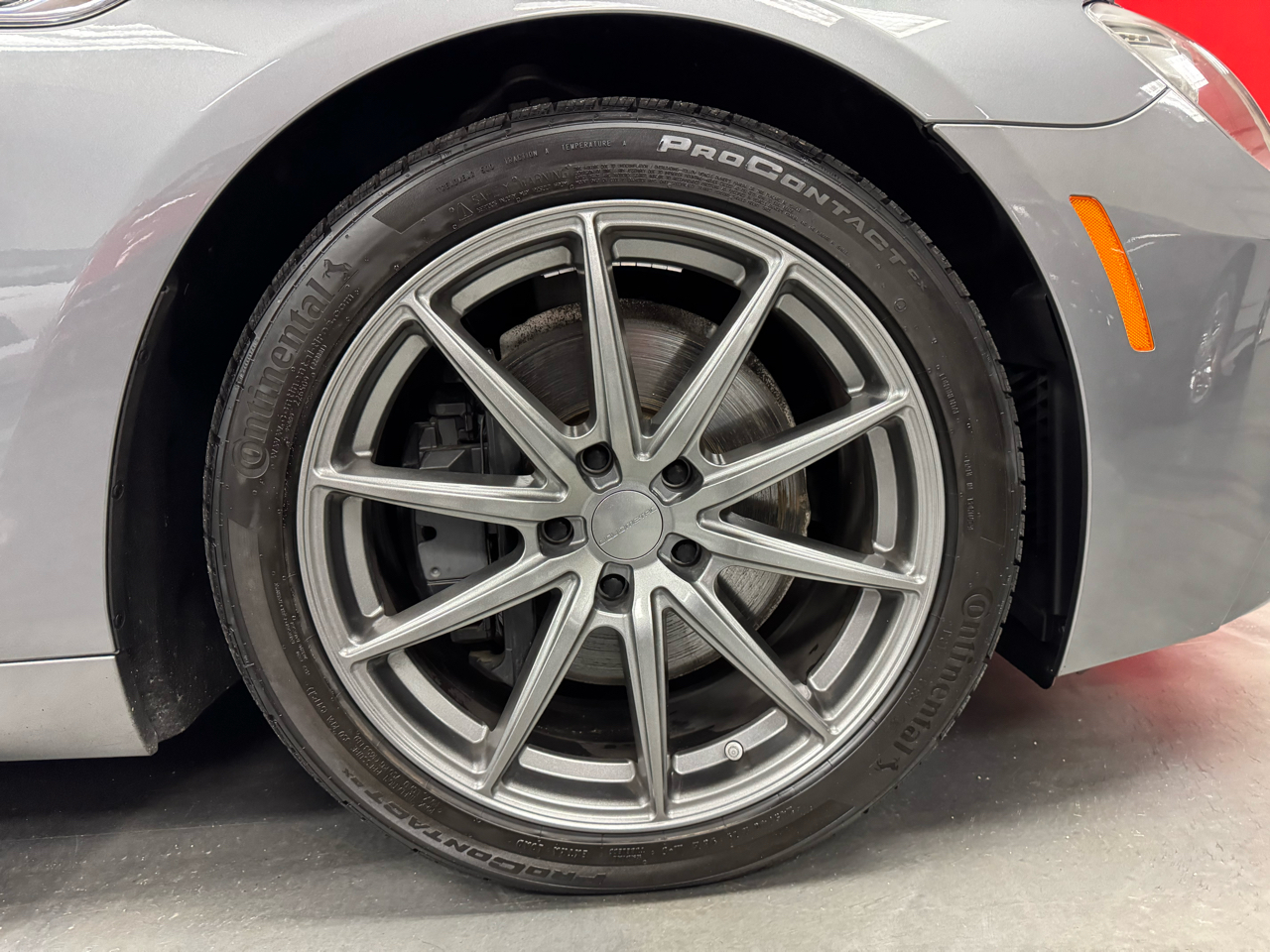 BMW 6 Series 650i xDrive Gran Coupe 2013