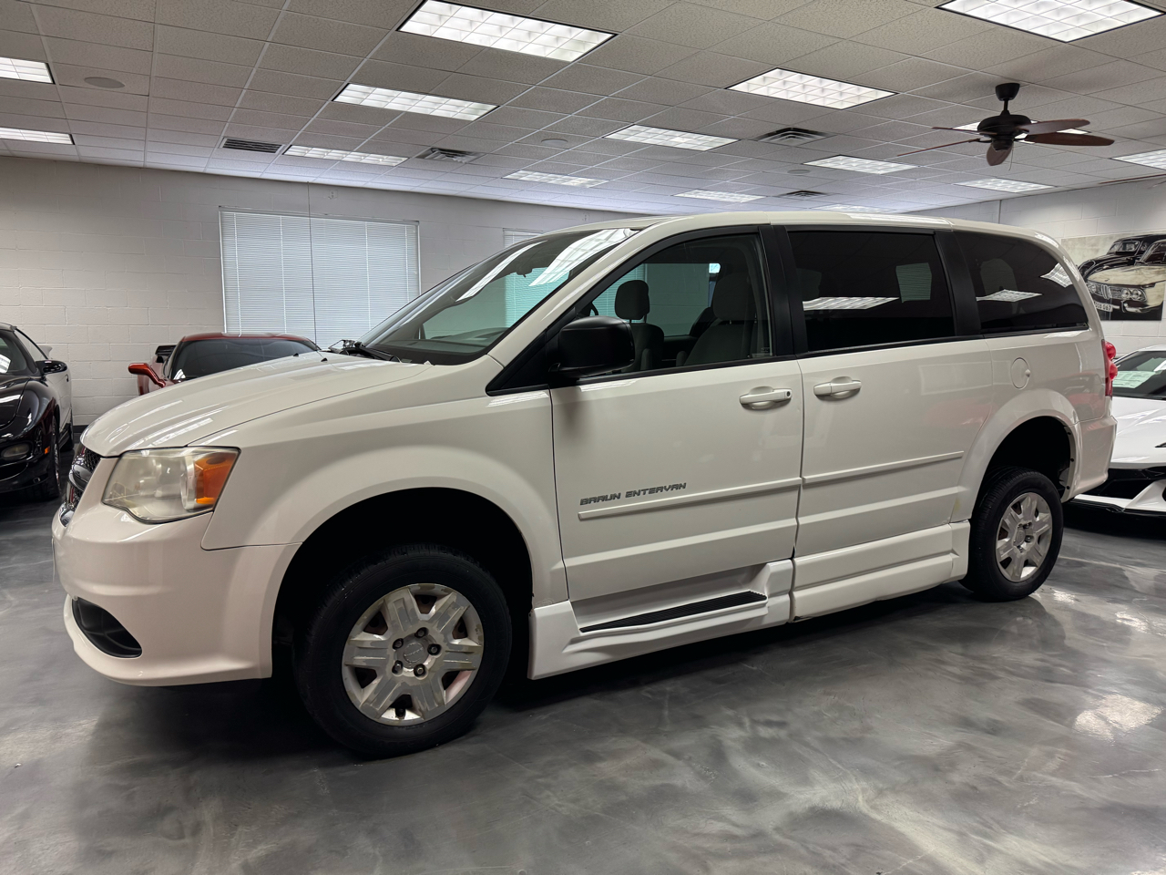 Dodge Grand Caravan  2012