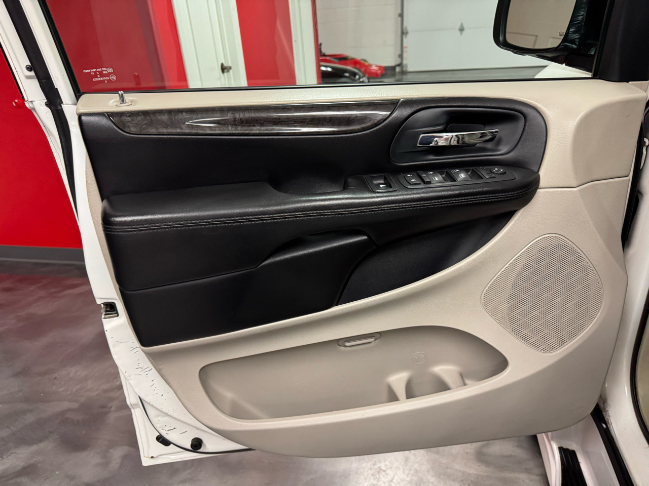 Dodge Grand Caravan  2012