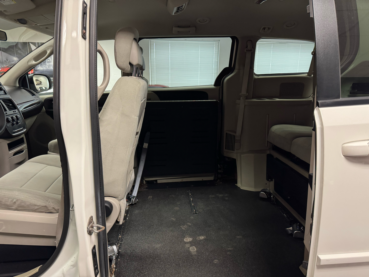 Dodge Grand Caravan  2012