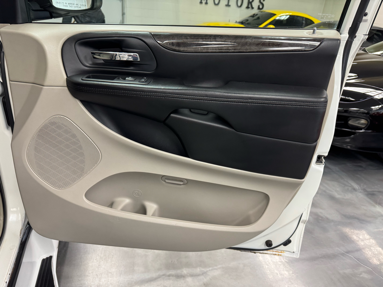 Dodge Grand Caravan  2012