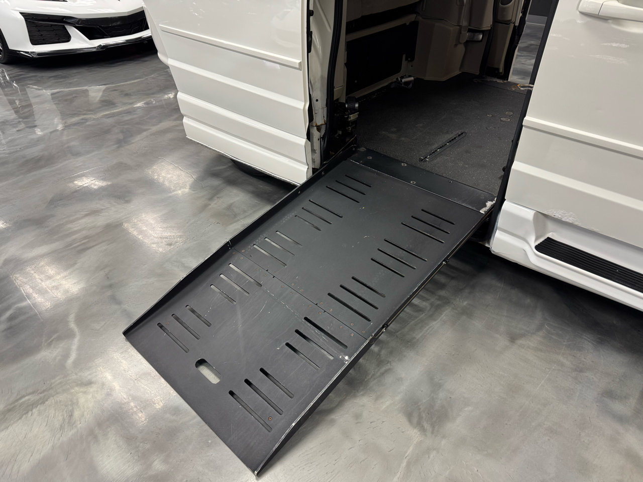 Dodge Grand Caravan  2012