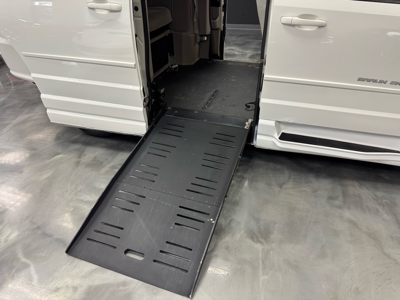 Dodge Grand Caravan  2012