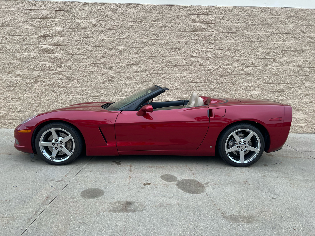 2008 Chevrolet Corvette Convertible photo 2