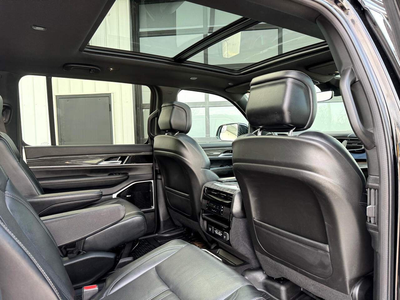 Jeep Wagoneer Series III 4x4 2022