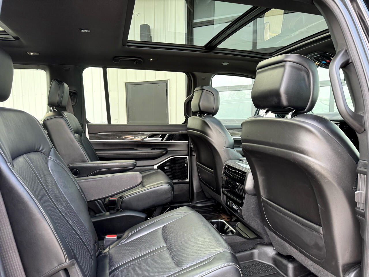 Jeep Wagoneer Series III 4x4 2022