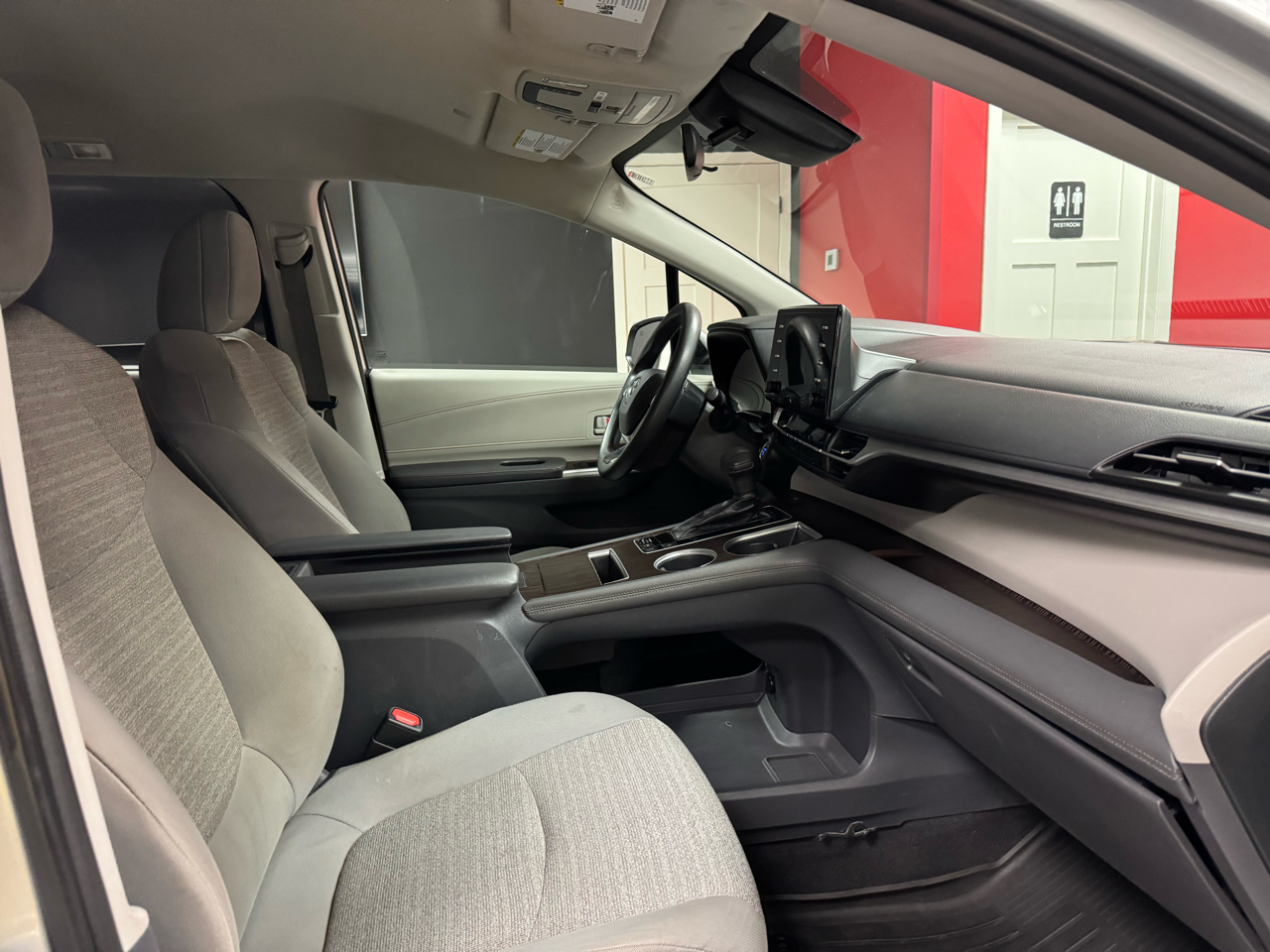 Toyota Sienna LE AWD 2021