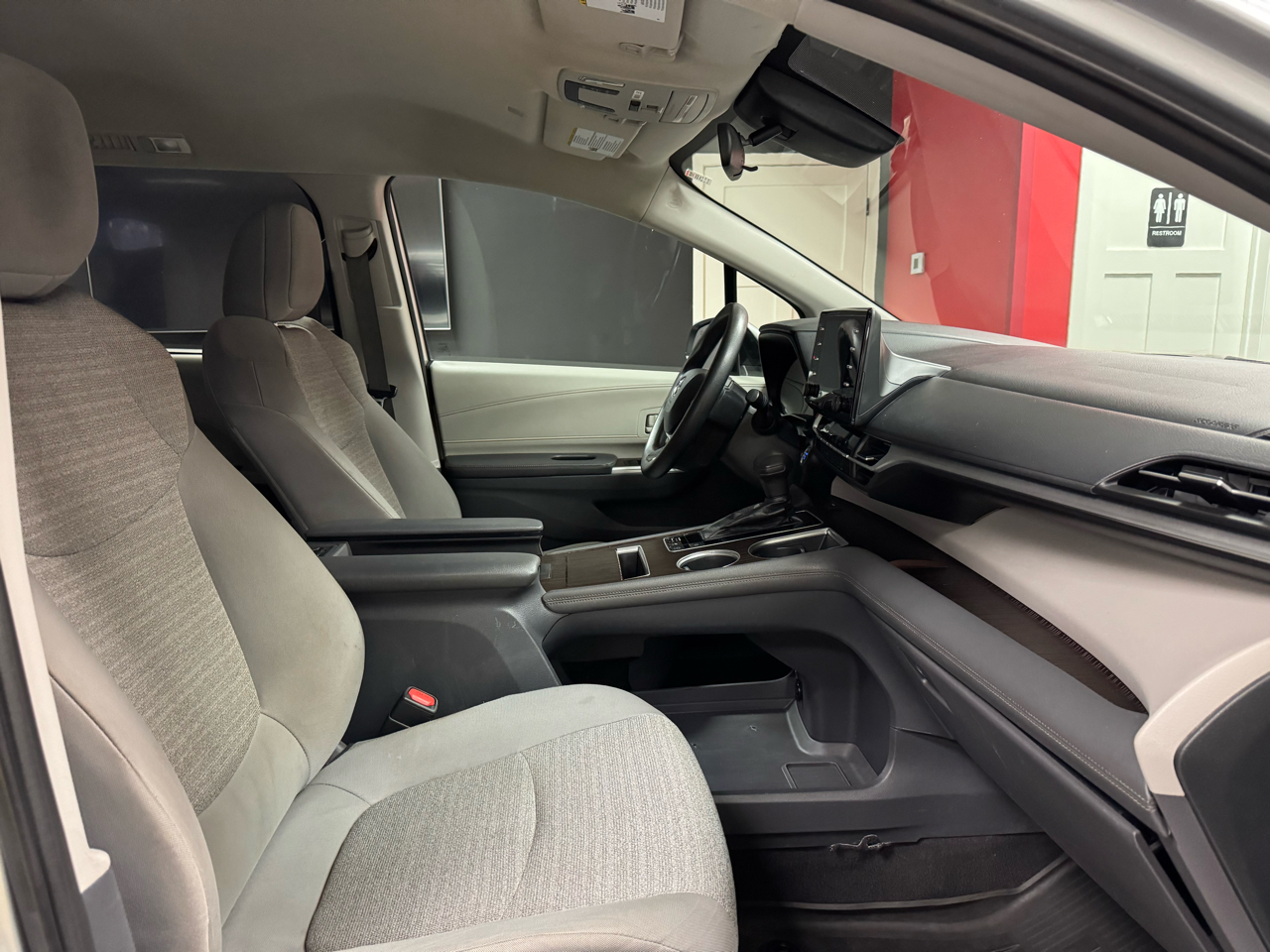 Toyota Sienna LE AWD 2021