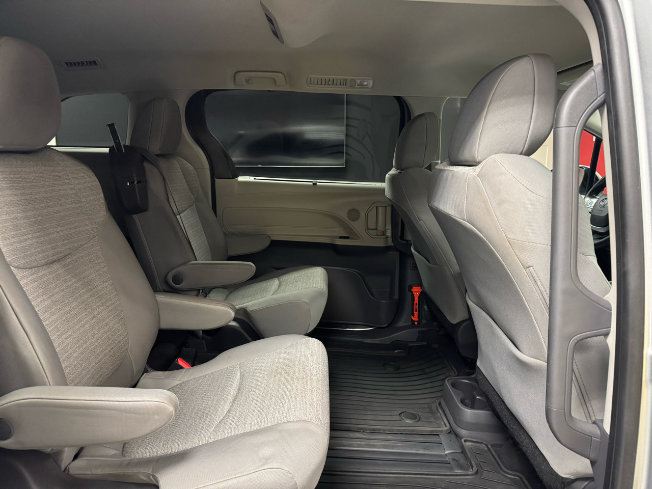 Toyota Sienna LE AWD 2021