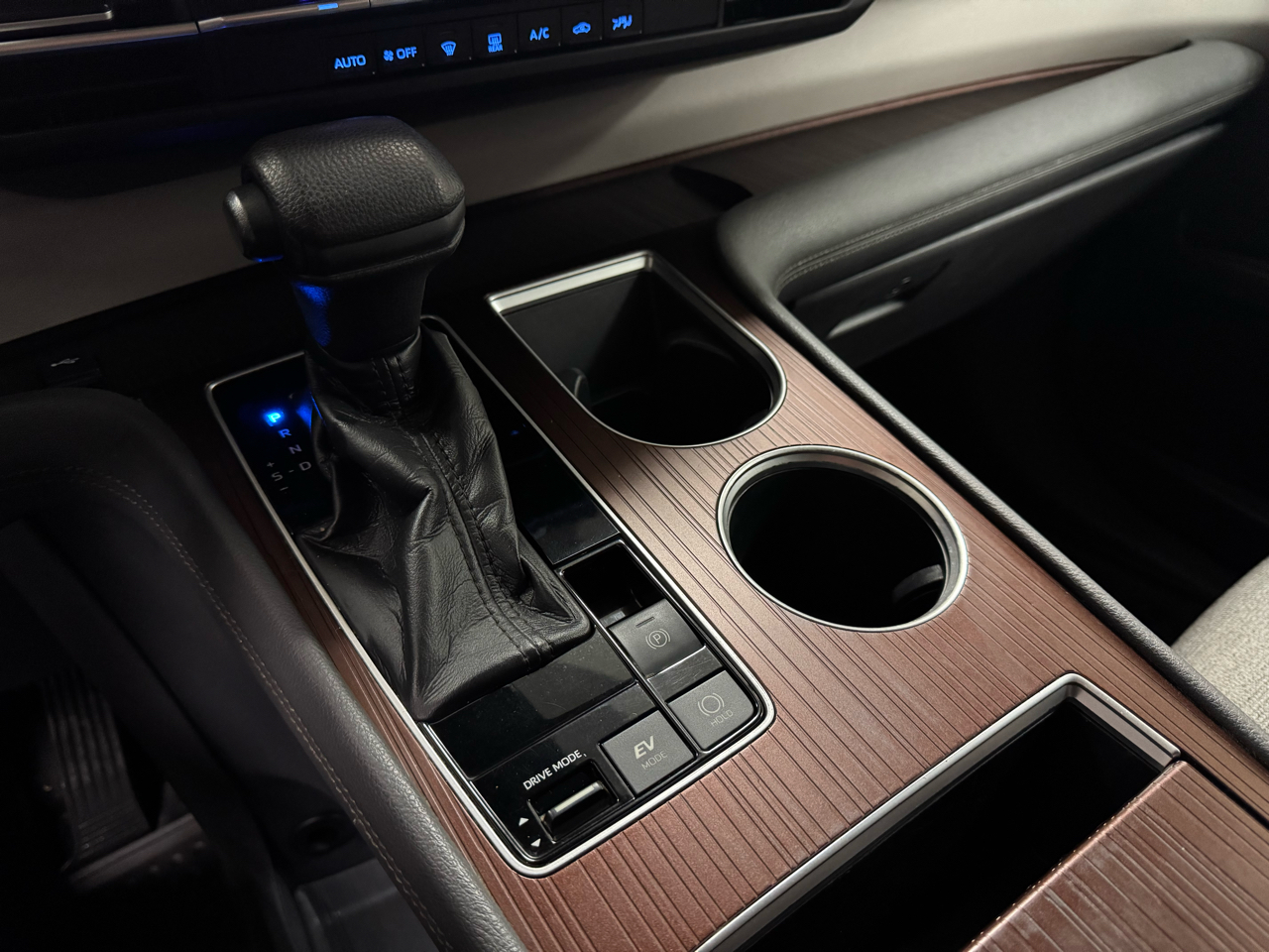 Toyota Sienna LE AWD 2021