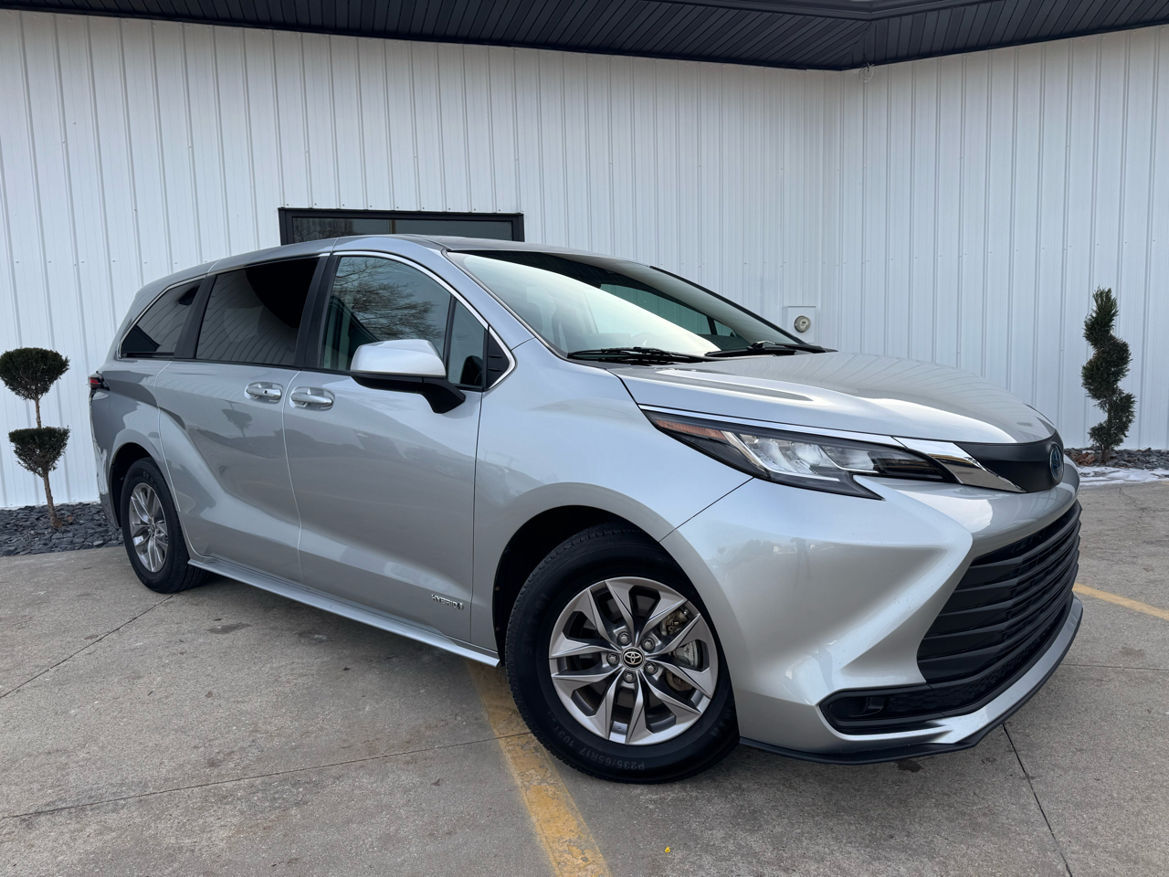 Toyota Sienna LE AWD 2021