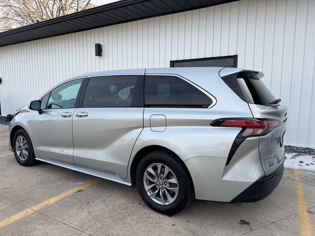 Toyota Sienna LE AWD 2021