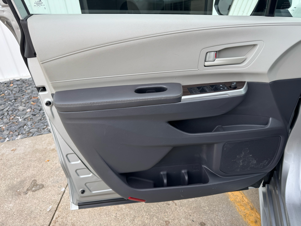 Toyota Sienna LE AWD 2021