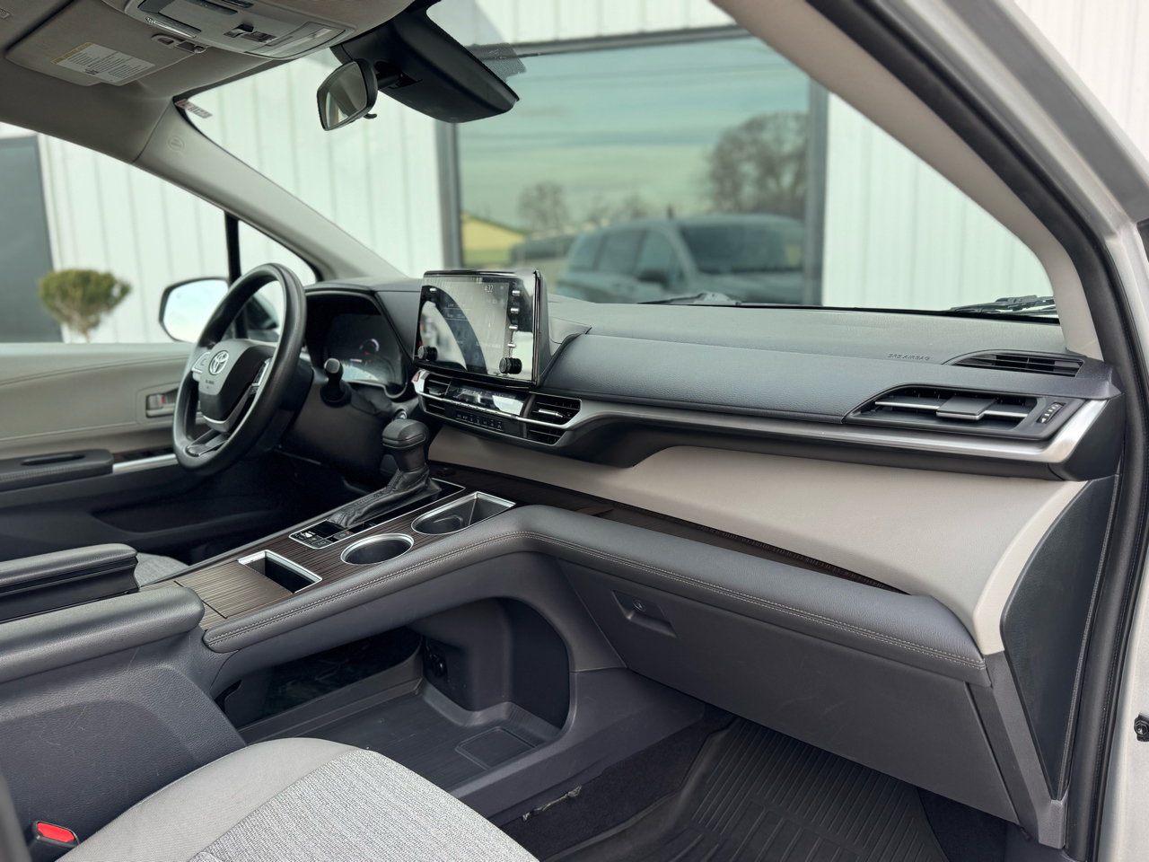 Toyota Sienna LE AWD 2021