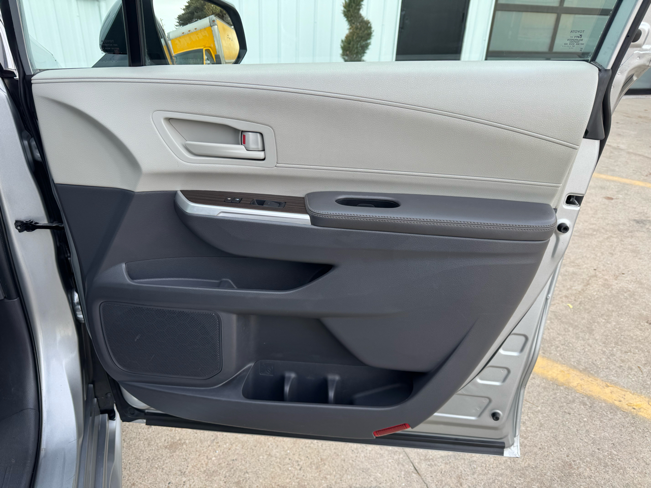 Toyota Sienna LE AWD 2021