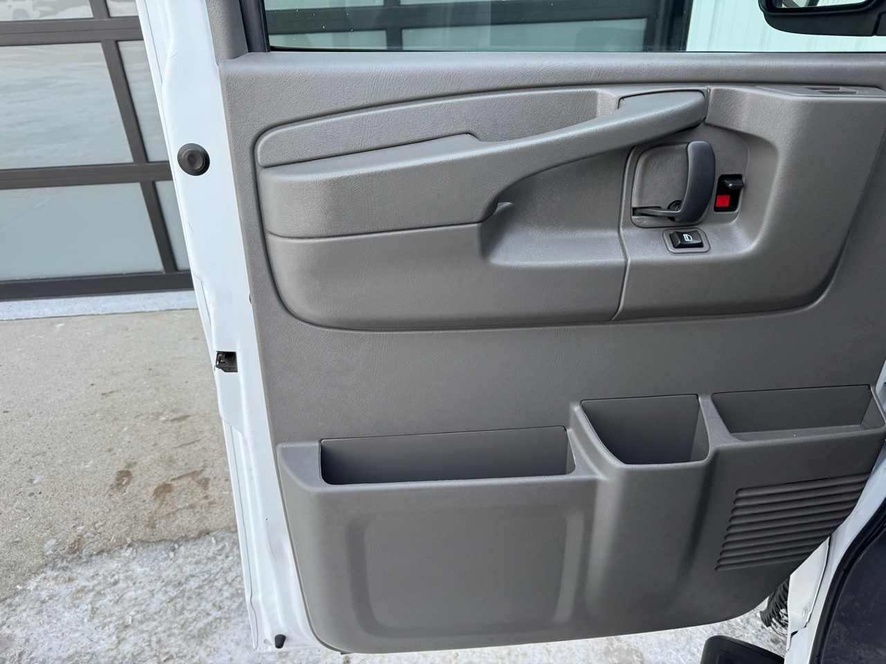 Chevrolet Express Cargo Van RWD 2500 135" 2015