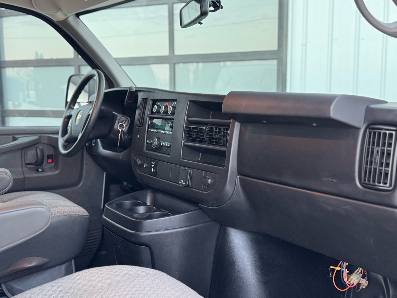 Chevrolet Express Cargo Van RWD 2500 135" 2015