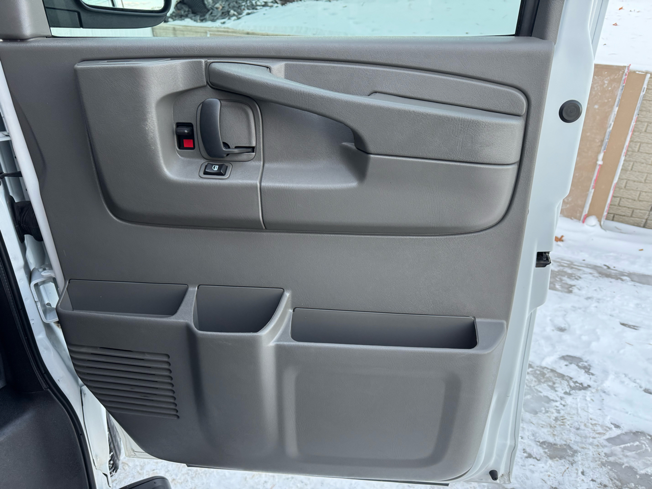 Chevrolet Express Cargo Van RWD 2500 135" 2015