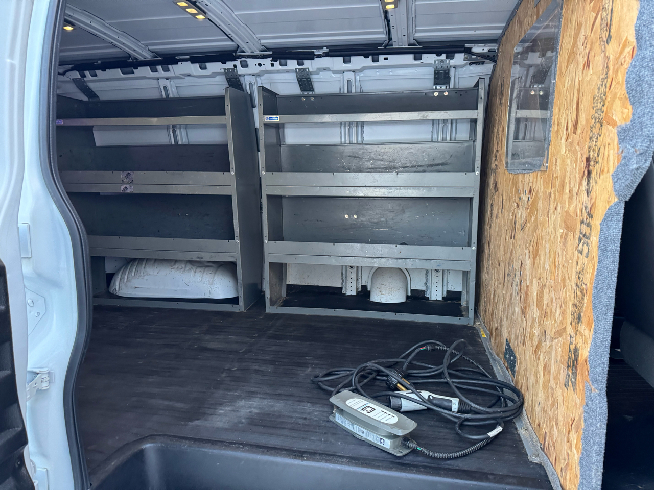 Chevrolet Express Cargo Van RWD 2500 135" 2015